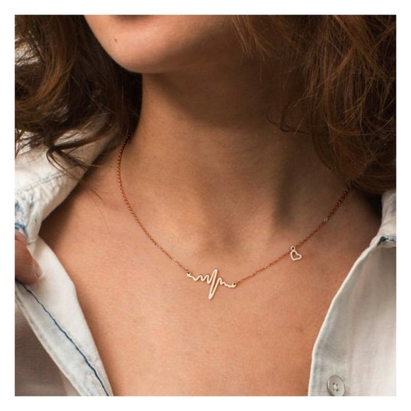 18KP Gold Heartbeat Necklace - Picture 4 of 4